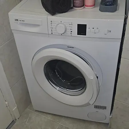 Trois Pieces Au Coeur D'antibes ! Proche Et Parking A Disposition شقة *