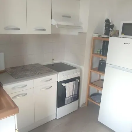 Trois Pieces Au Coeur D'antibes ! Proche Et Parking A Disposition أنتيب