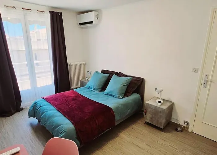 Lejlighed Trois Pieces Au Coeur D'antibes ! Proche Et Parking A Disposition